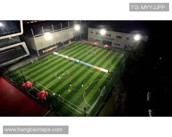 转盘剪辑：探寻足球球星的闪光时刻